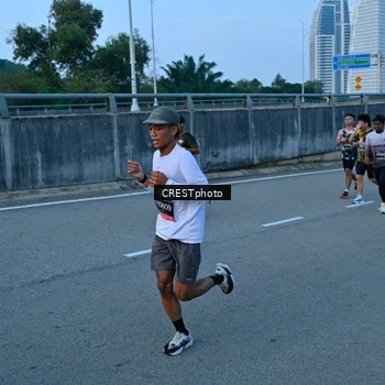 Runner Photo 6258479