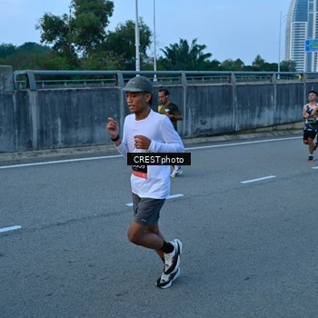 Runner Photo 6258491