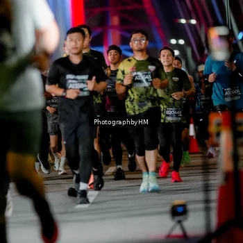 Runner Photo 6258495