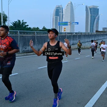 Runner Photo 6258505