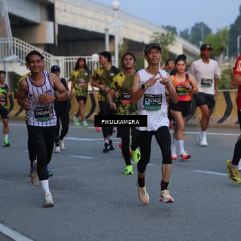 Runner Photo 6258520