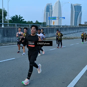 Runner Photo 6258524