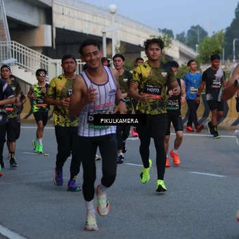 Runner Photo 6258553