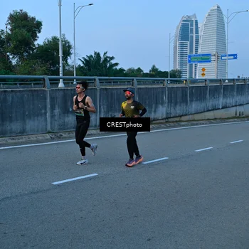 Runner Photo 6258555