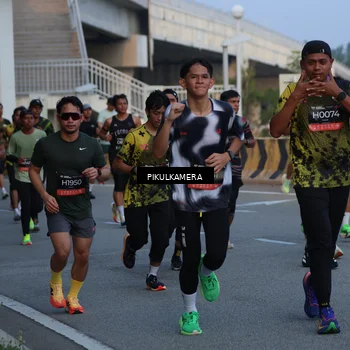 Runner Photo 6258618
