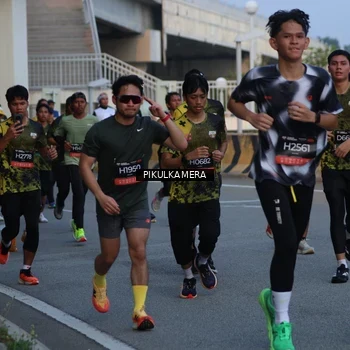 Runner Photo 6258634