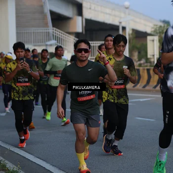 Runner Photo 6258650