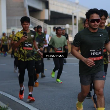 Runner Photo 6258699