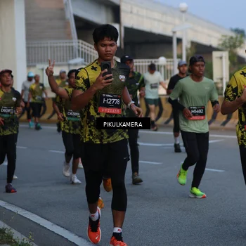 Runner Photo 6258730