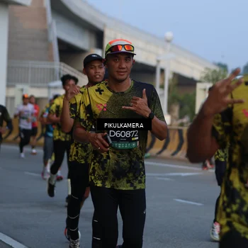 Runner Photo 6258756