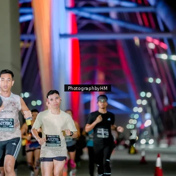Runner Photo 6258760