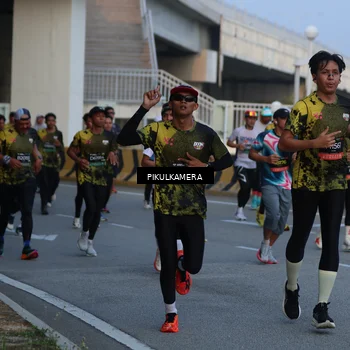 Runner Photo 6258810