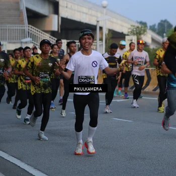 Runner Photo 6258828