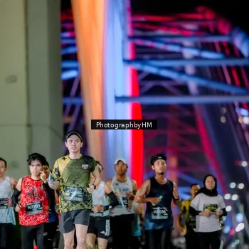 Runner Photo 6258835