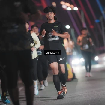 Runner Photo 6258840