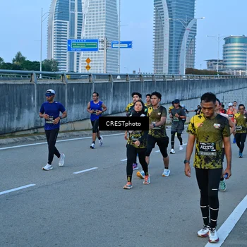 Runner Photo 6258875