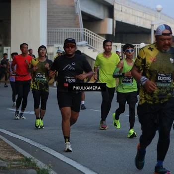 Runner Photo 6258898