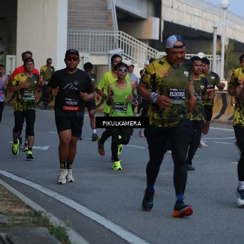 Runner Photo 6258907