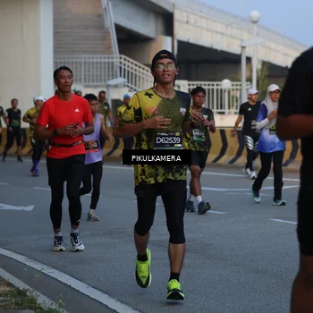 Runner Photo 6258973