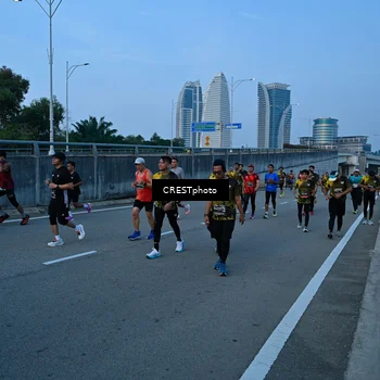 Runner Photo 6258990