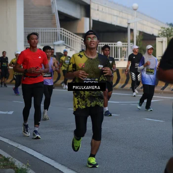 Runner Photo 6258994