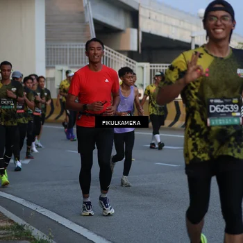Runner Photo 6258999