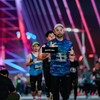 Runner Photo 6259034