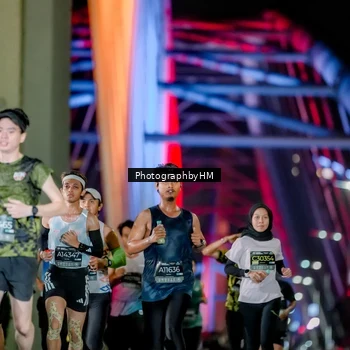 Runner Photo 6259036