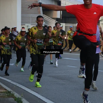 Runner Photo 6259046