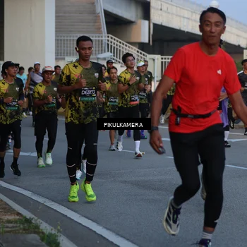 Runner Photo 6259053