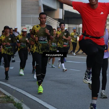 Runner Photo 6259057