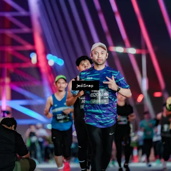 Runner Photo 6259060