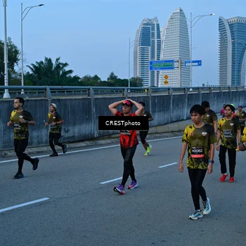 Runner Photo 6259072