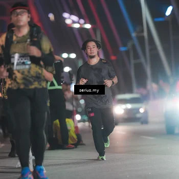 Runner Photo 6259073