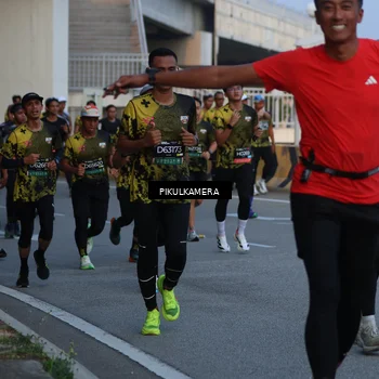 Runner Photo 6259117