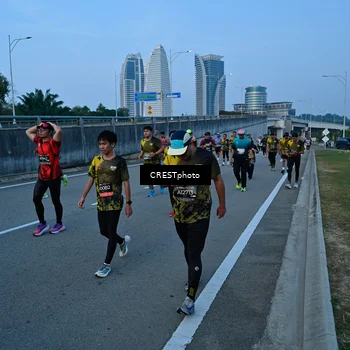 Runner Photo 6259123