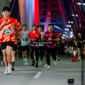 Runner Photo 6259124