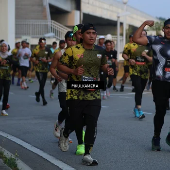 Runner Photo 6259188