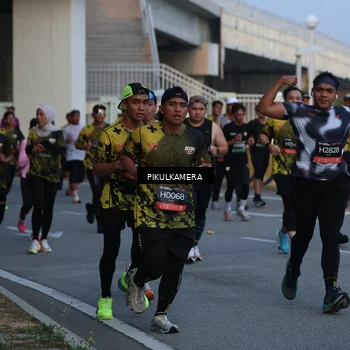 Runner Photo 6259195