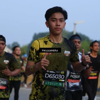 Runner Photo 6259211