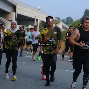 Runner Photo 6259324