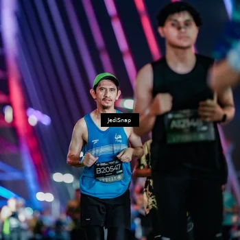 Runner Photo 6259339