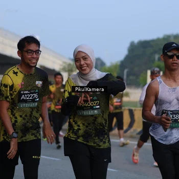 Runner Photo 6259378