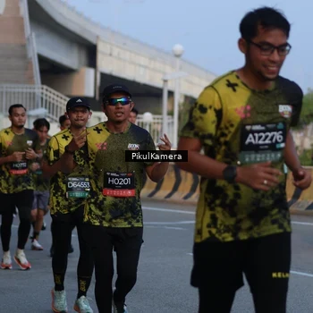 Runner Photo 6259400
