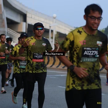 Runner Photo 6259415
