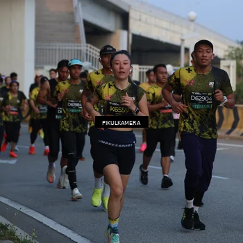 Runner Photo 6259472