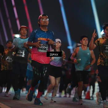 Runner Photo 6259500