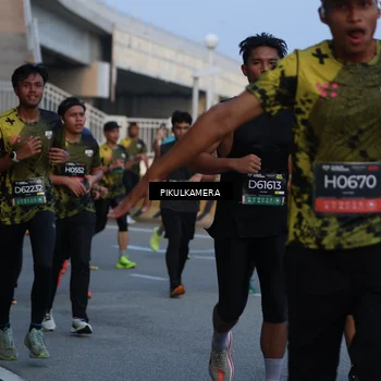 Runner Photo 6259624
