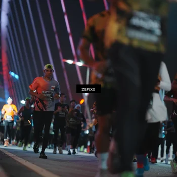 Runner Photo 6259666
