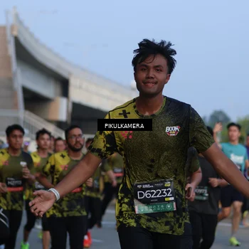 Runner Photo 6259683